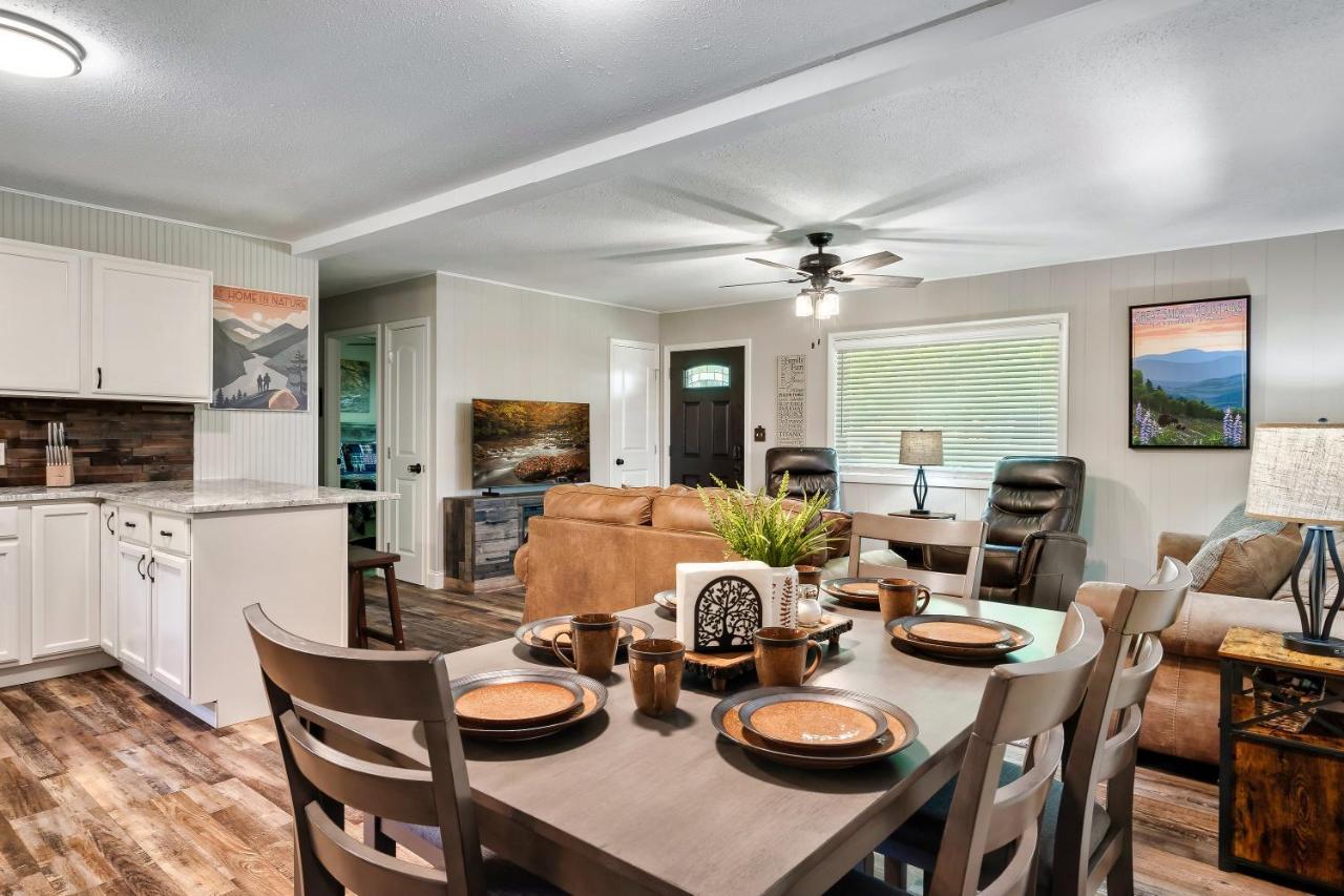 Modern Pigeon Forge Gem Near Dollywood, Gatlinburg & Smokies - 2 Mins To Pkwy & Strip, Hot Tub, Fire Pit, Cable, Hi-Speed Wifi Villa Exterior photo