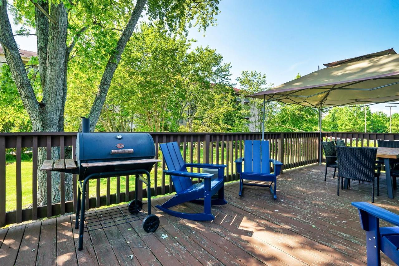 Modern Pigeon Forge Gem Near Dollywood, Gatlinburg & Smokies - 2 Mins To Pkwy & Strip, Hot Tub, Fire Pit, Cable, Hi-Speed Wifi Villa Exterior photo
